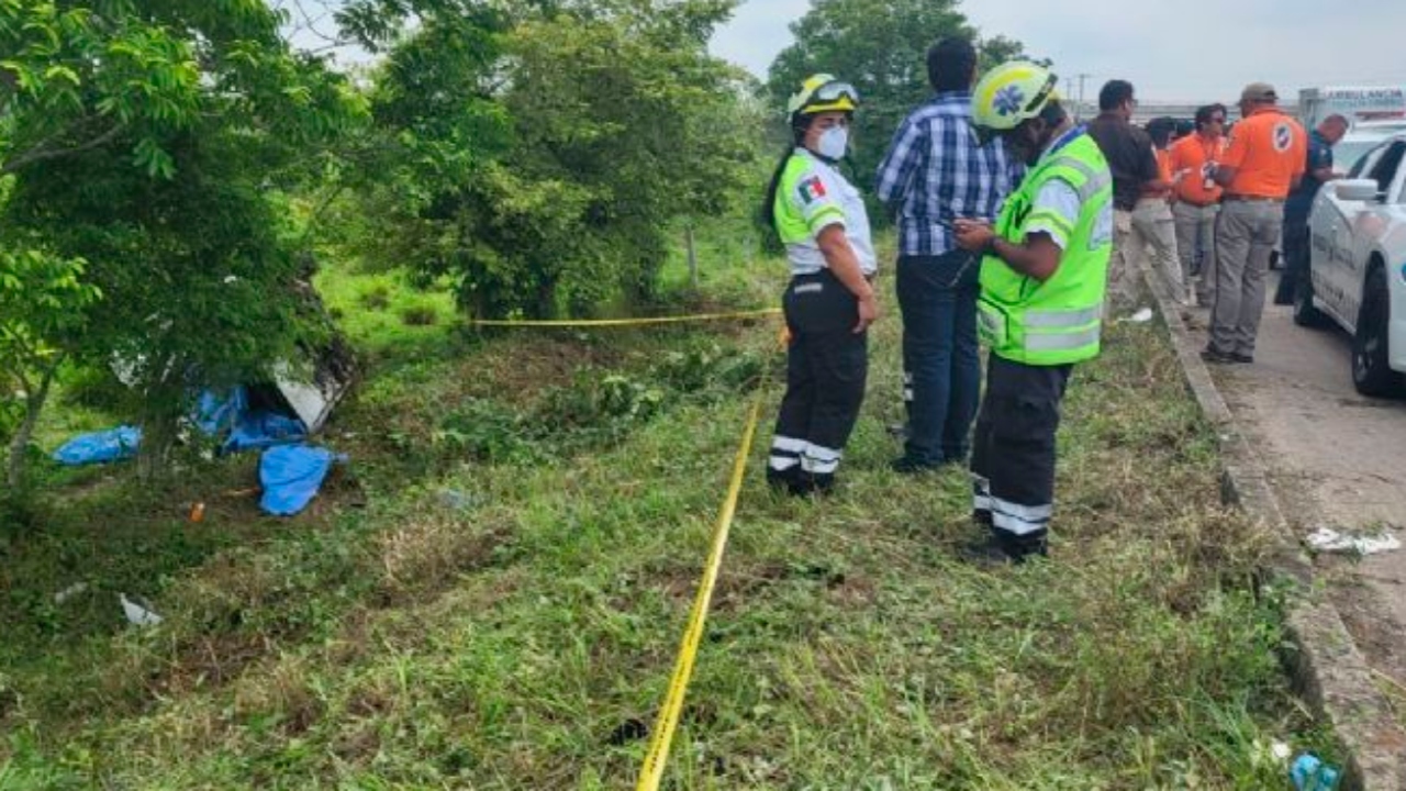 Cinco migrantes hondureños mueren en accidente en Tabasco