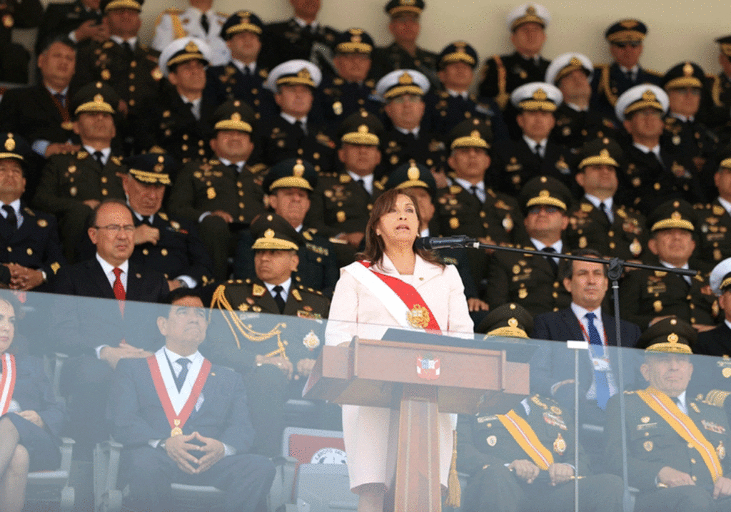 Momento del discurso de aceptación de la presidente Boluarte, el miércoles pasado, tras su juramentación.