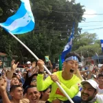 Shin Fujiyama corriendo en su reto de 3,000 kilómetros.