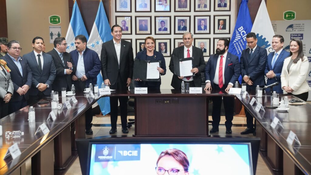 Honduras firma contrato con el BCIE por $300 millones para construcción de la Represa El Tablón