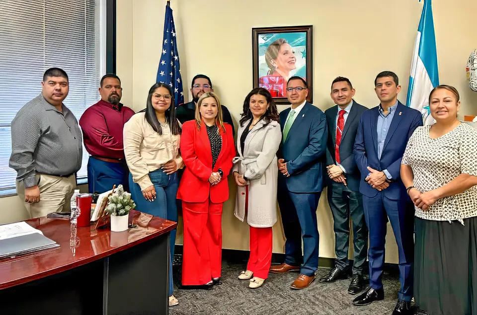 Consulado de Honduras en Houston: Más de 85,000 servicios en 2024