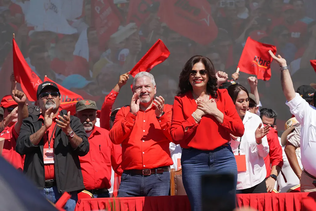 Rixi Moncada en su lanzamiento de precandidatura por el Partido LIBRE en Santa Barbara